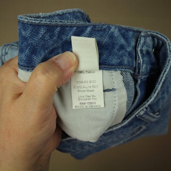 Mumu Blue Atlanta A-Line Fray Hem Mini Skirt Women's Size 27 Brook Wash Denim - Picture 5 of 8